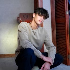 Meet your Posher, Julian